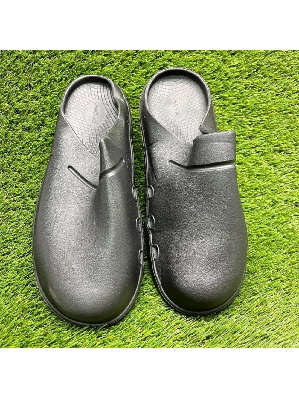 OOFOS OOcloog Clog Mens Size 11 Black Beach Outdoor Slip On Recovery Sandals